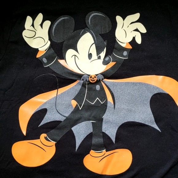 Disney Mickey Mouse LIMITED EDITION Glow In The Dark Halloween T-Shirt SMALL NWT - Picture 4 of 9